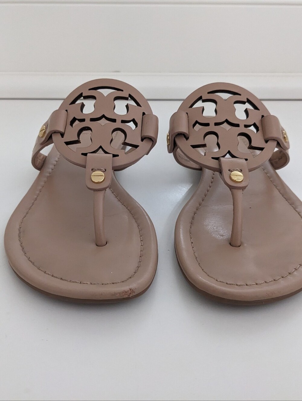 GUC! Tory Burch Miller Sandal In Beige/Tan Size 6 - Picture 4 of 16
